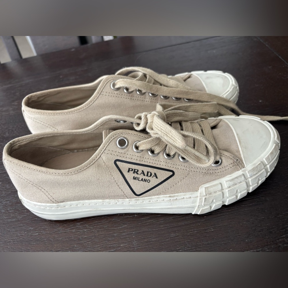 Unisex Prada Tan Canvas Lace-Up Sneakers 41.5/7.5